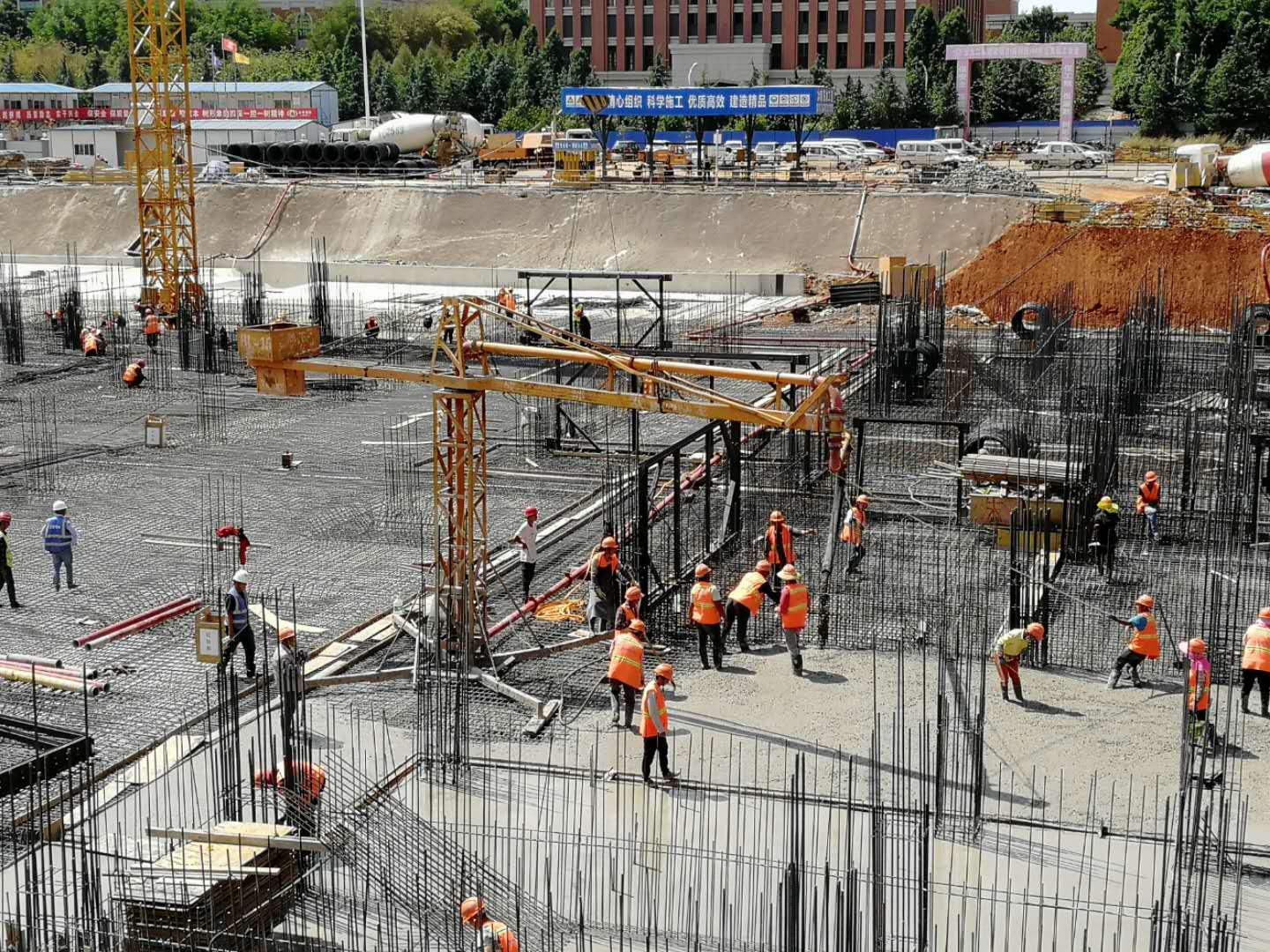 基建处多措并举，筑牢疫情防线与推进呈贡校区二期建设“两不误”